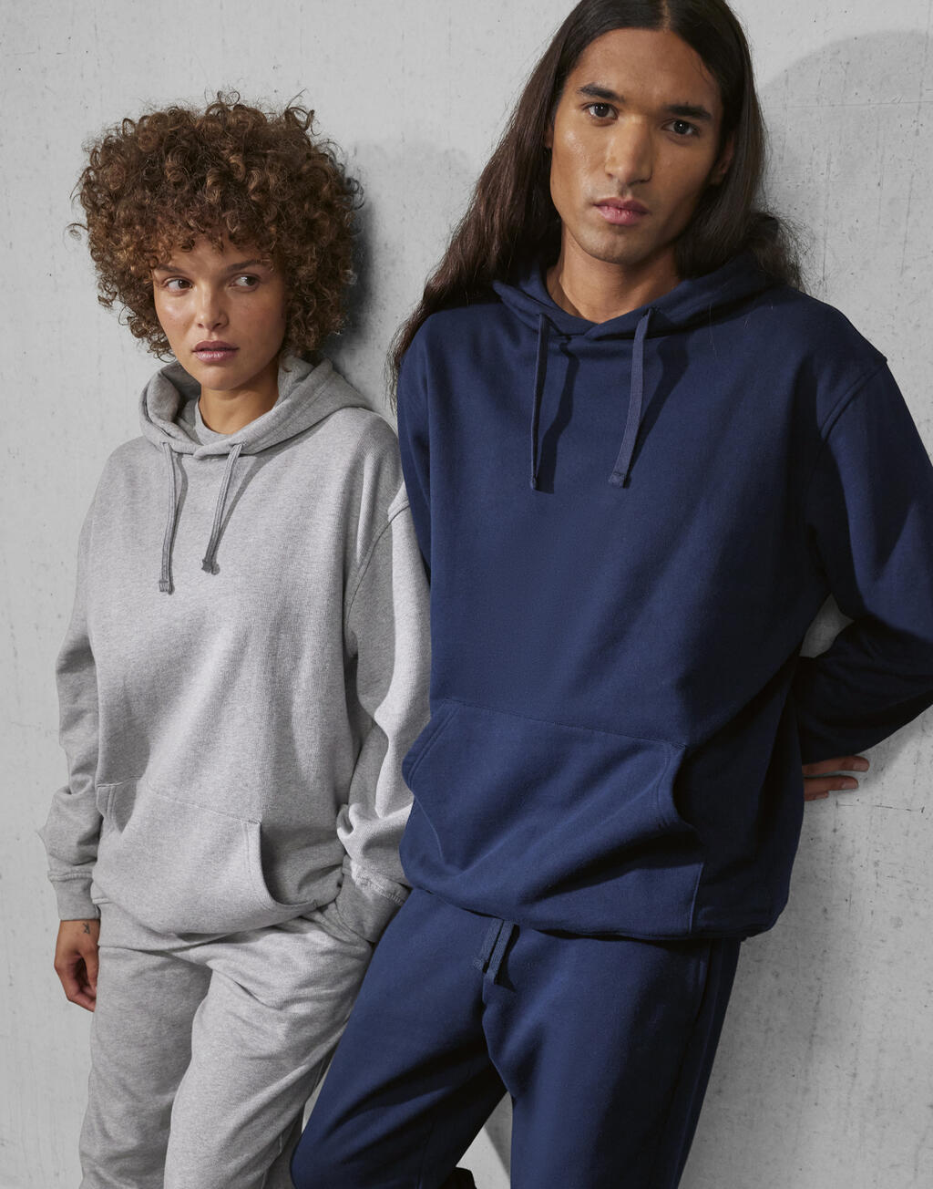 B & C Sudadera con Capucha ID.333
