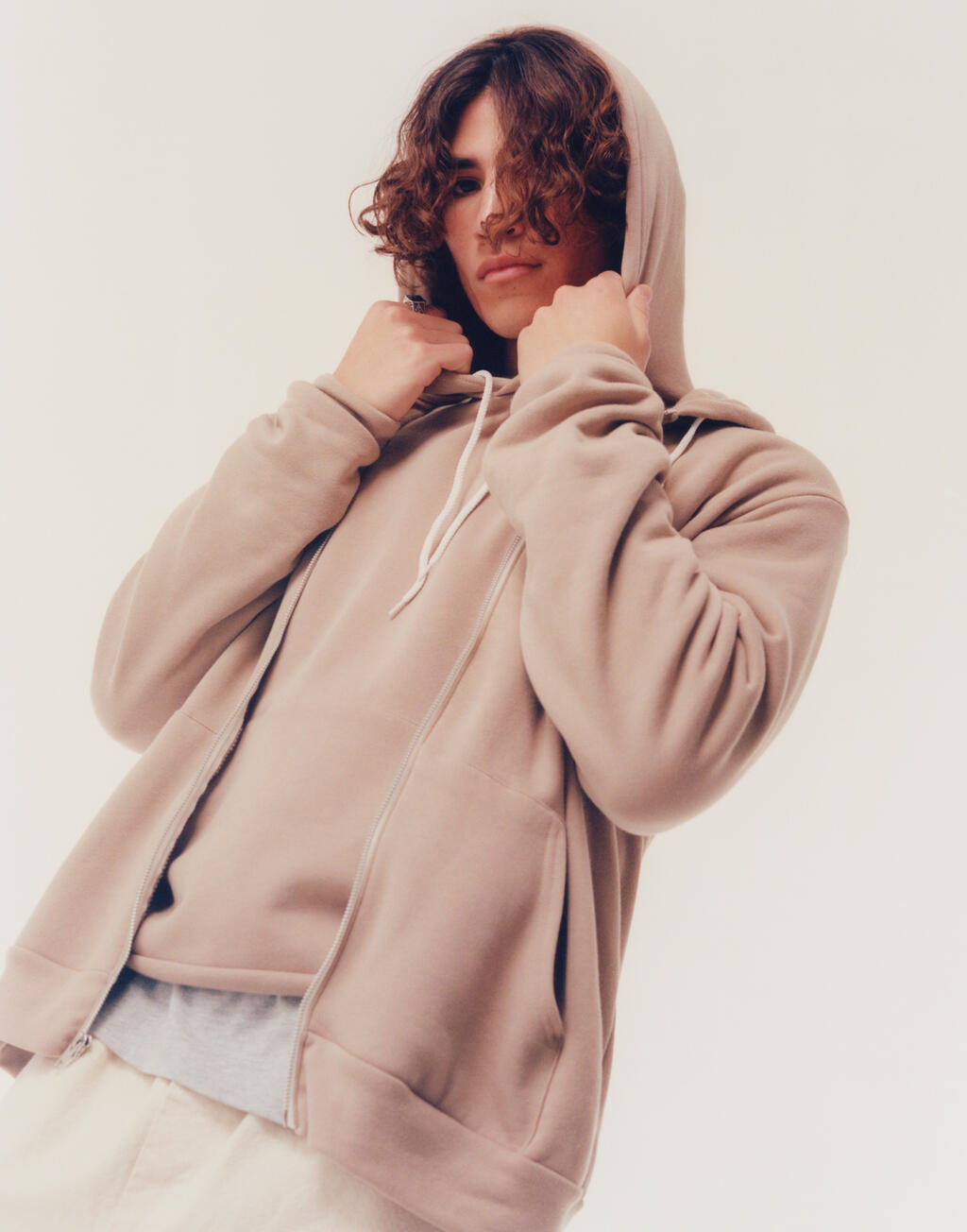 Bella Sudadera unisex de algodón-poliéster con capucha